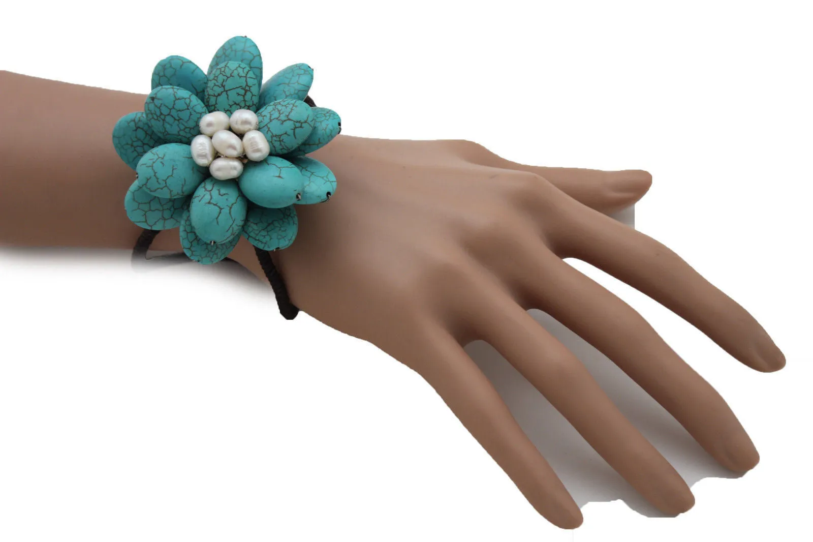 Beaded Flower Bracelet with Elastic Wristband