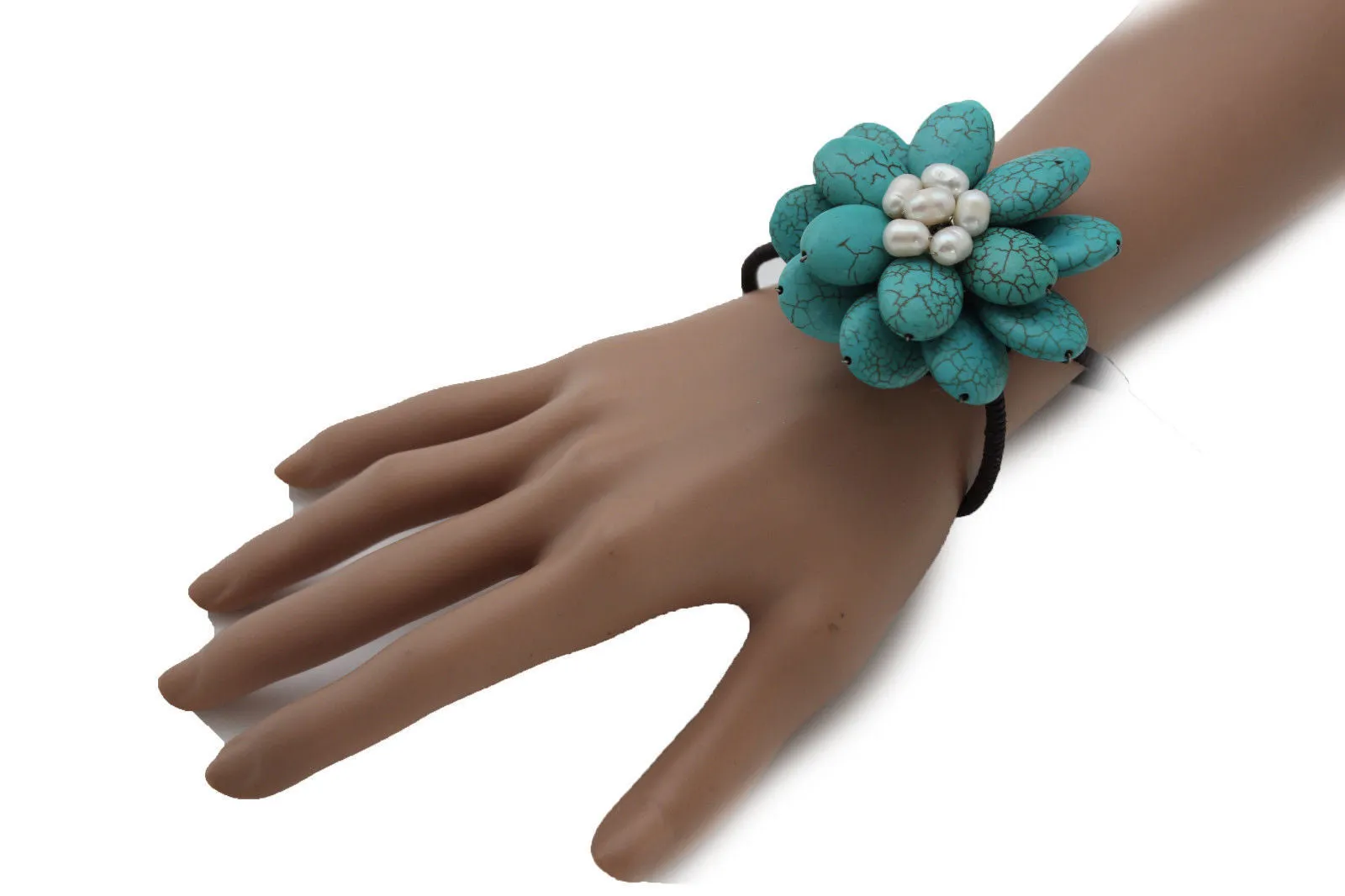 Beaded Flower Bracelet with Elastic Wristband