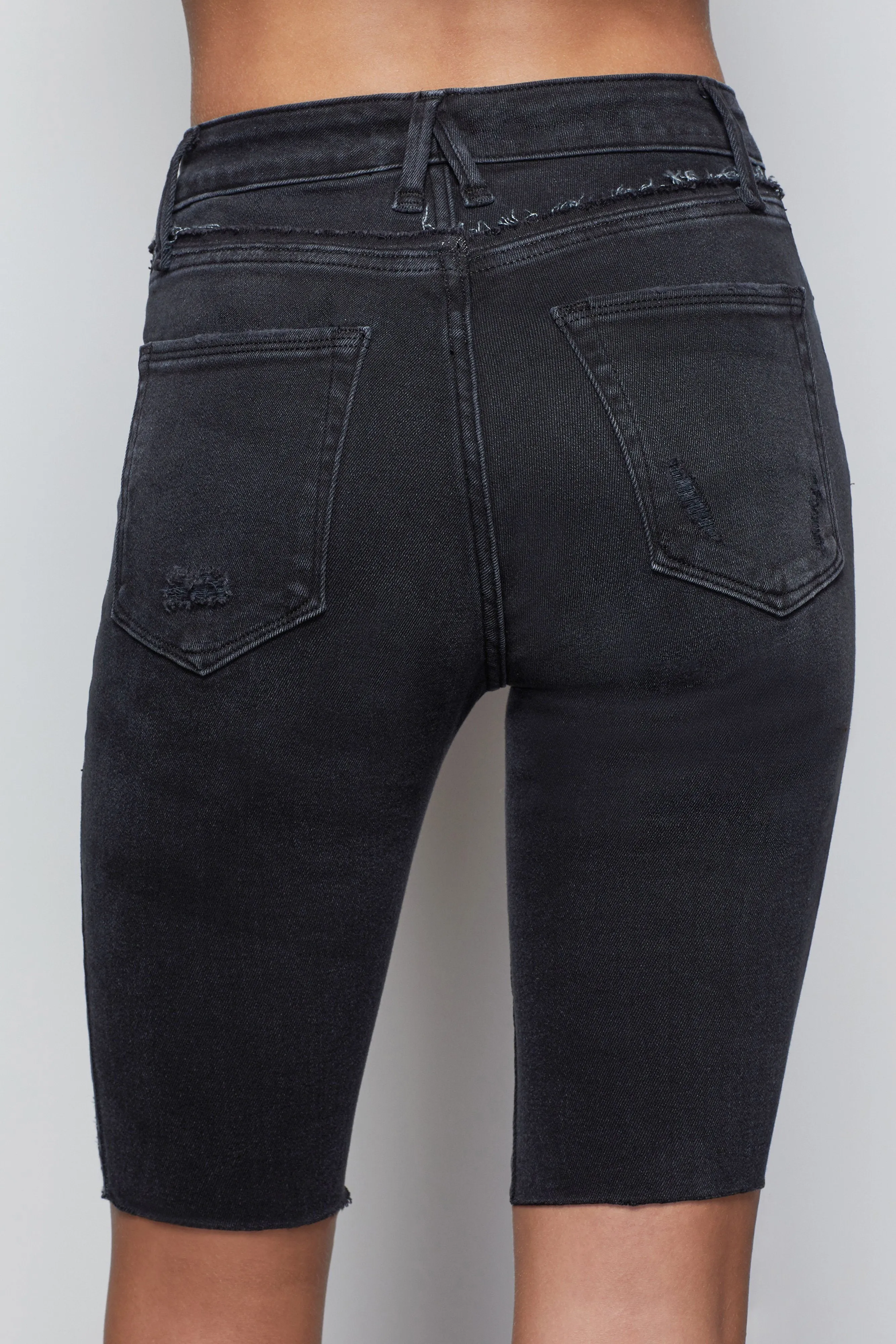 GOOD BERMUDA SHORT | BLACK088